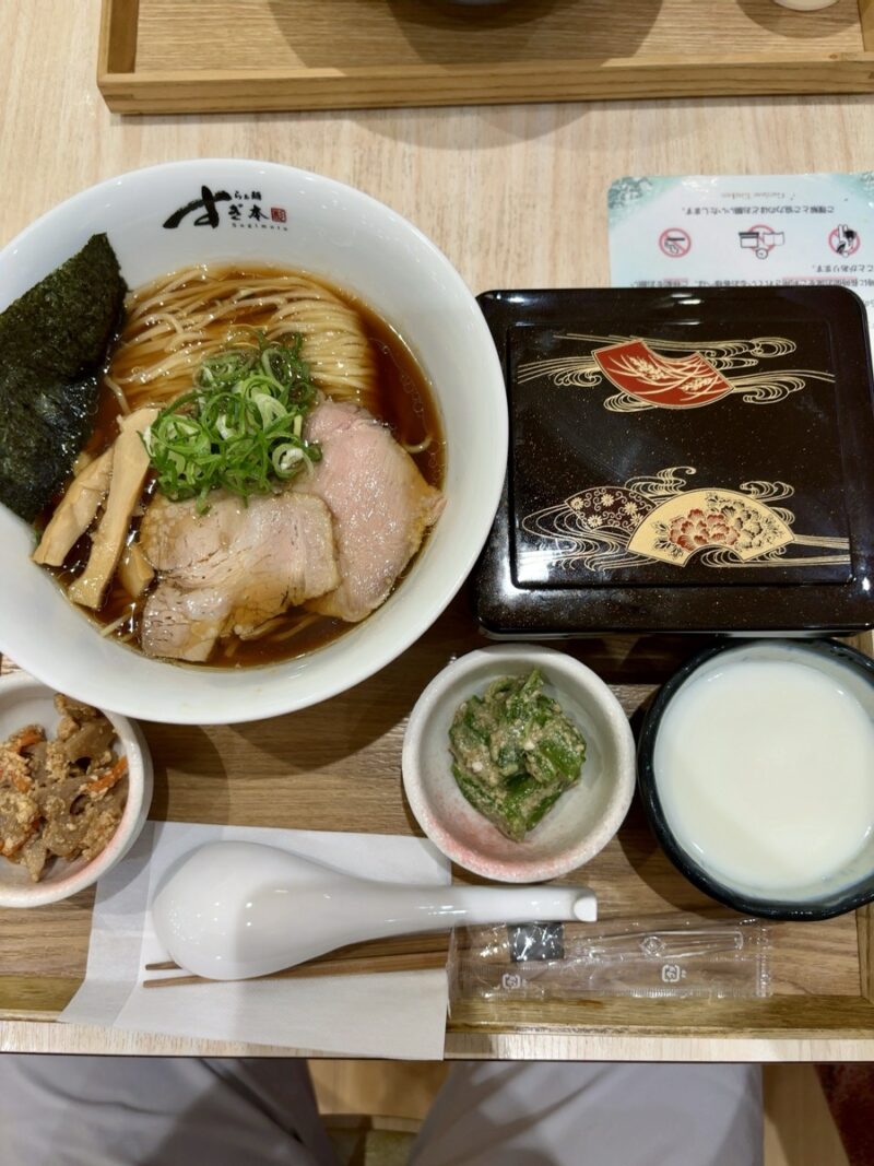 らぁ麺すぎ本-醤油らぁ麺と九条ネギチャーシューご飯御膳
