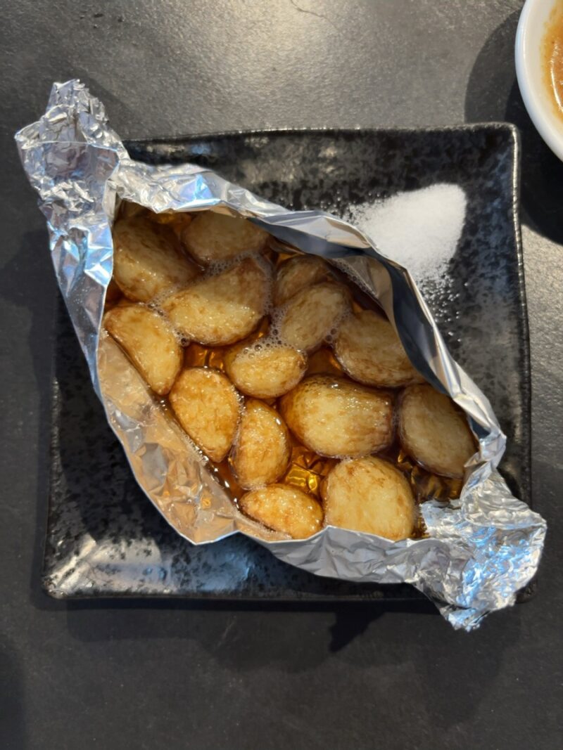 つくねやダイニング-にんにくホイル焼き